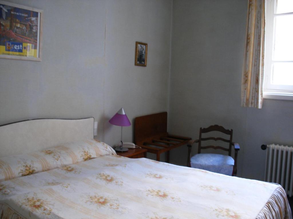Hotel Modern Concarneau Phòng bức ảnh