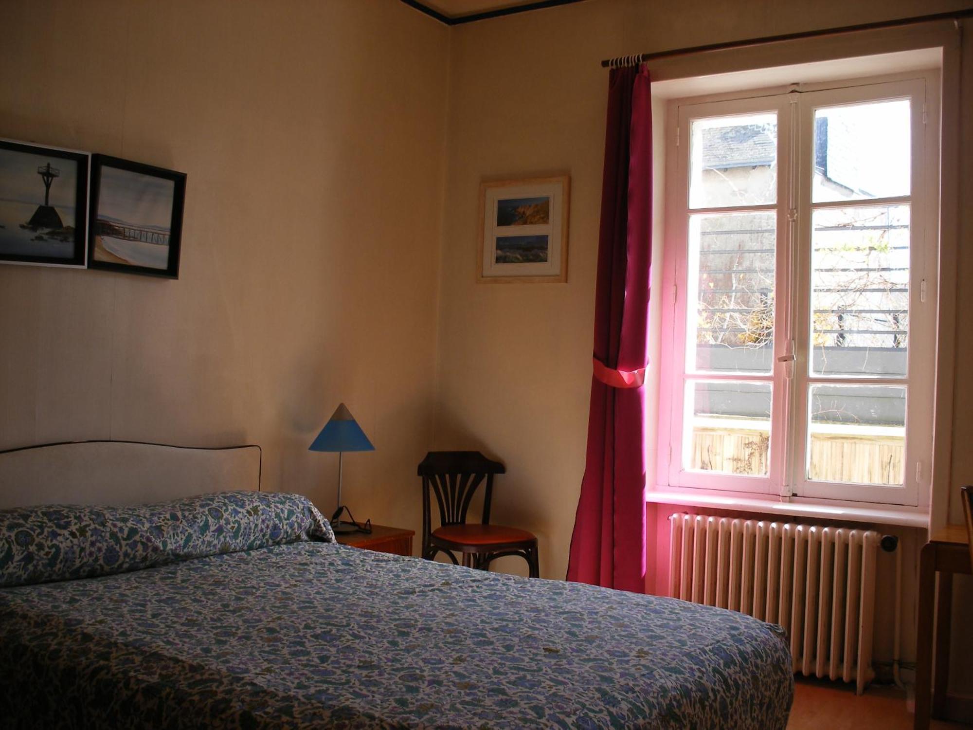 Hotel Modern Concarneau Phòng bức ảnh
